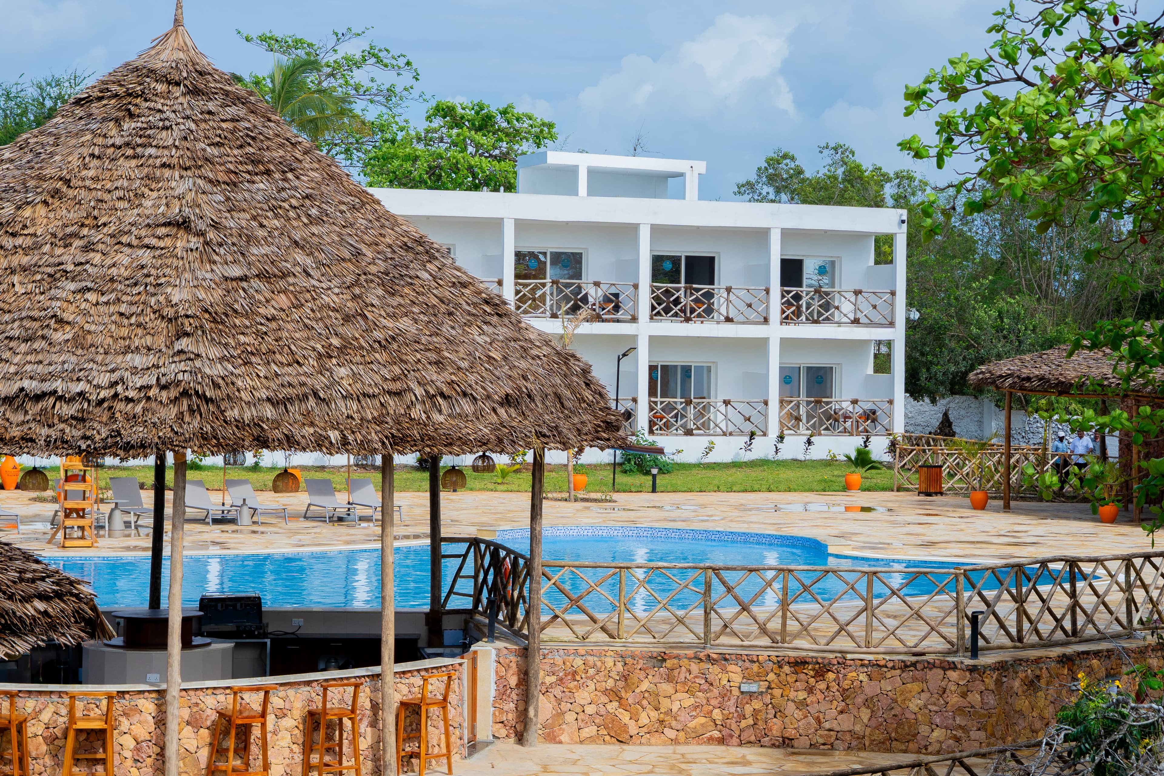 Breeze Pool Bar at Royal Mandarin Hotel & Resort 2