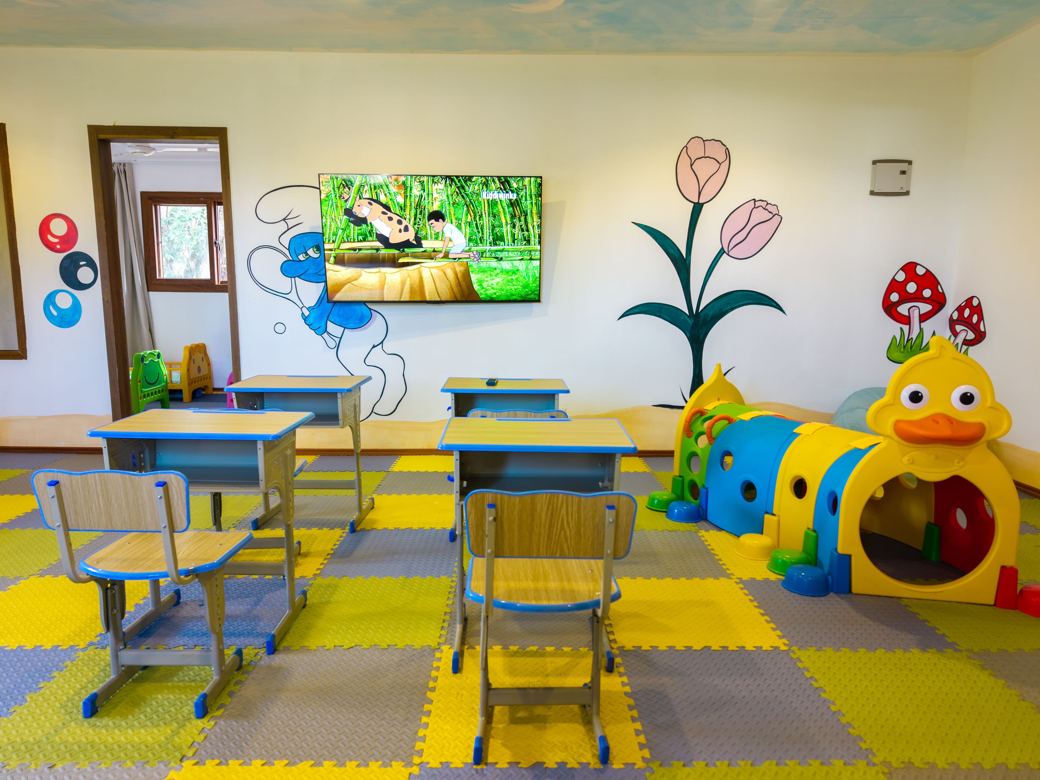 Kids Club at Royal Mandarin Hotel & Resort — gallery image 6