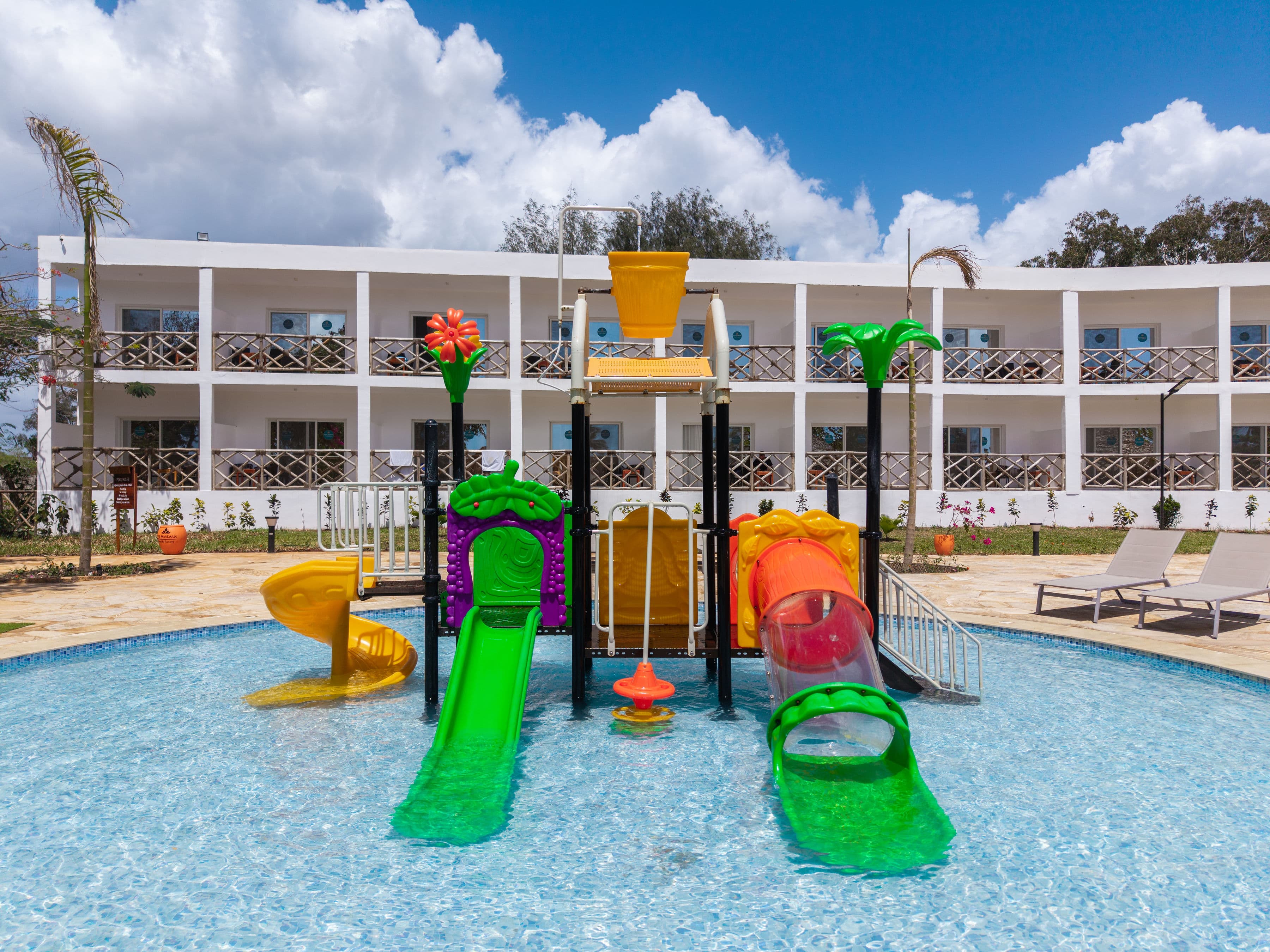 Kids Pool at Royal Mandarin Hotel & Resort — gallery image 3